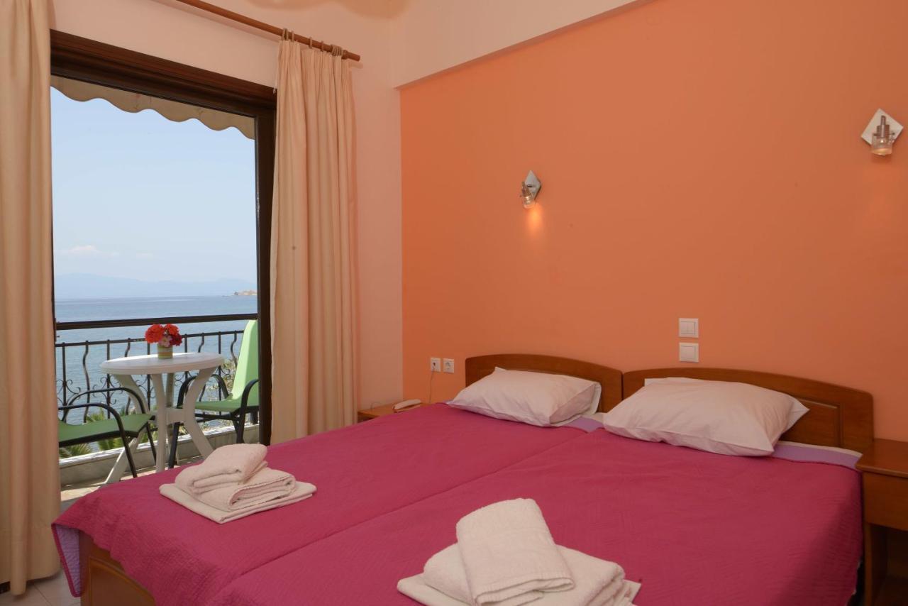 Hotel Akrogiali Ouranoupoli Esterno foto